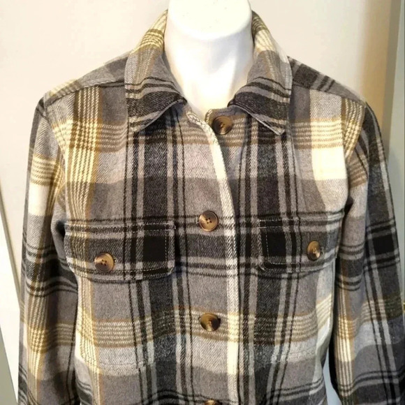 Old Navy Button Down Plaid Shacket Slightly Oversized Jacket(S) - Picture 3 of 11